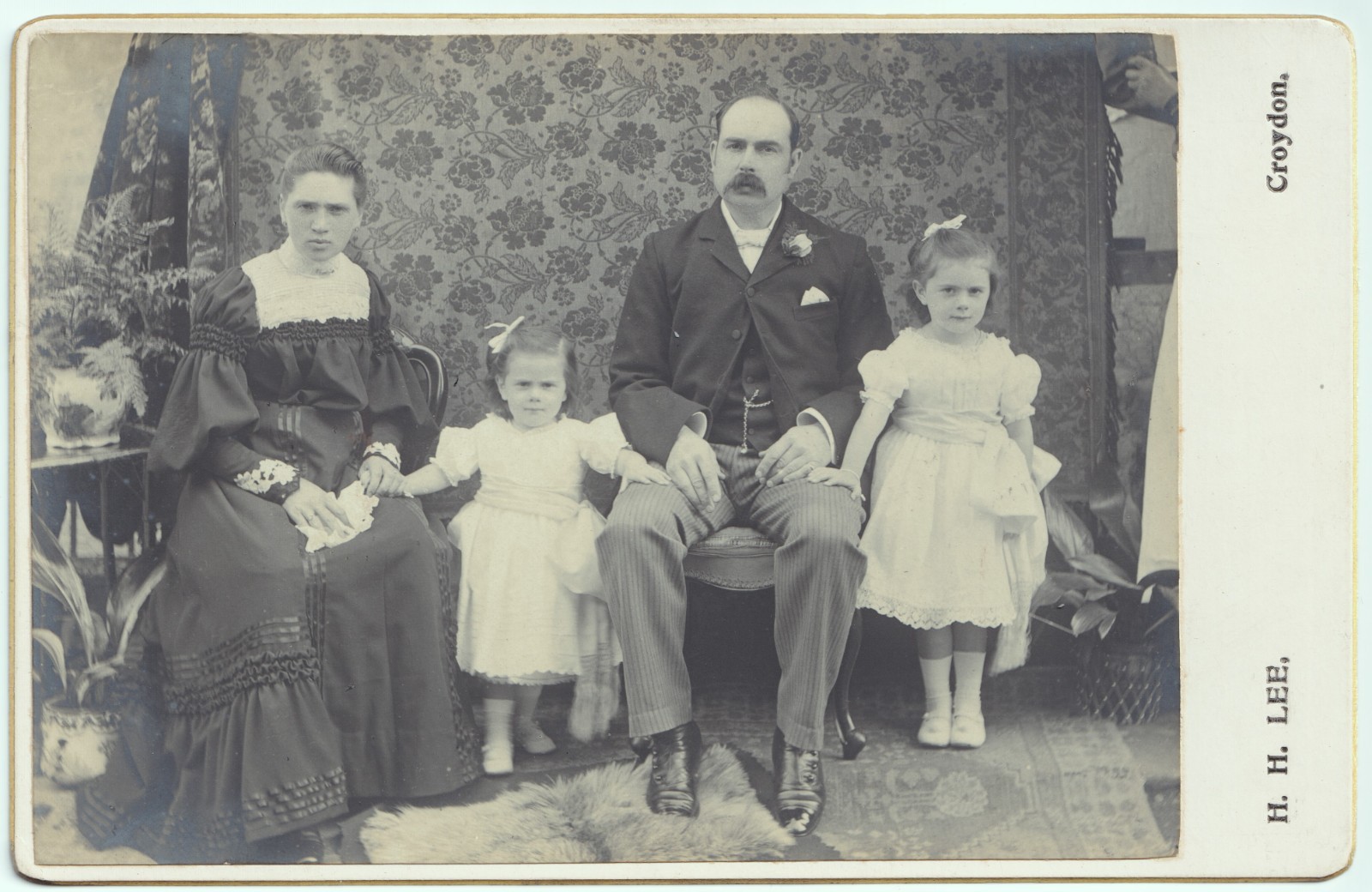 Cabinet Card: Cabinet Card: Family Portrait, Parents with Children, H. H. Lee Card, Croydon: catalogue image 1