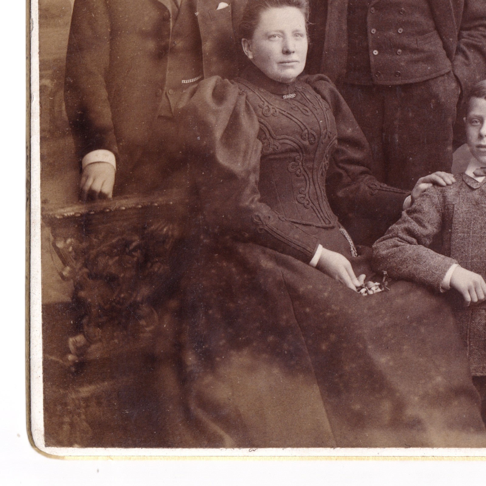 Cabinet Card: Cabinet Card: Group or Family Portrait. Frank Brown, Leicester Card.: catalogue image 13