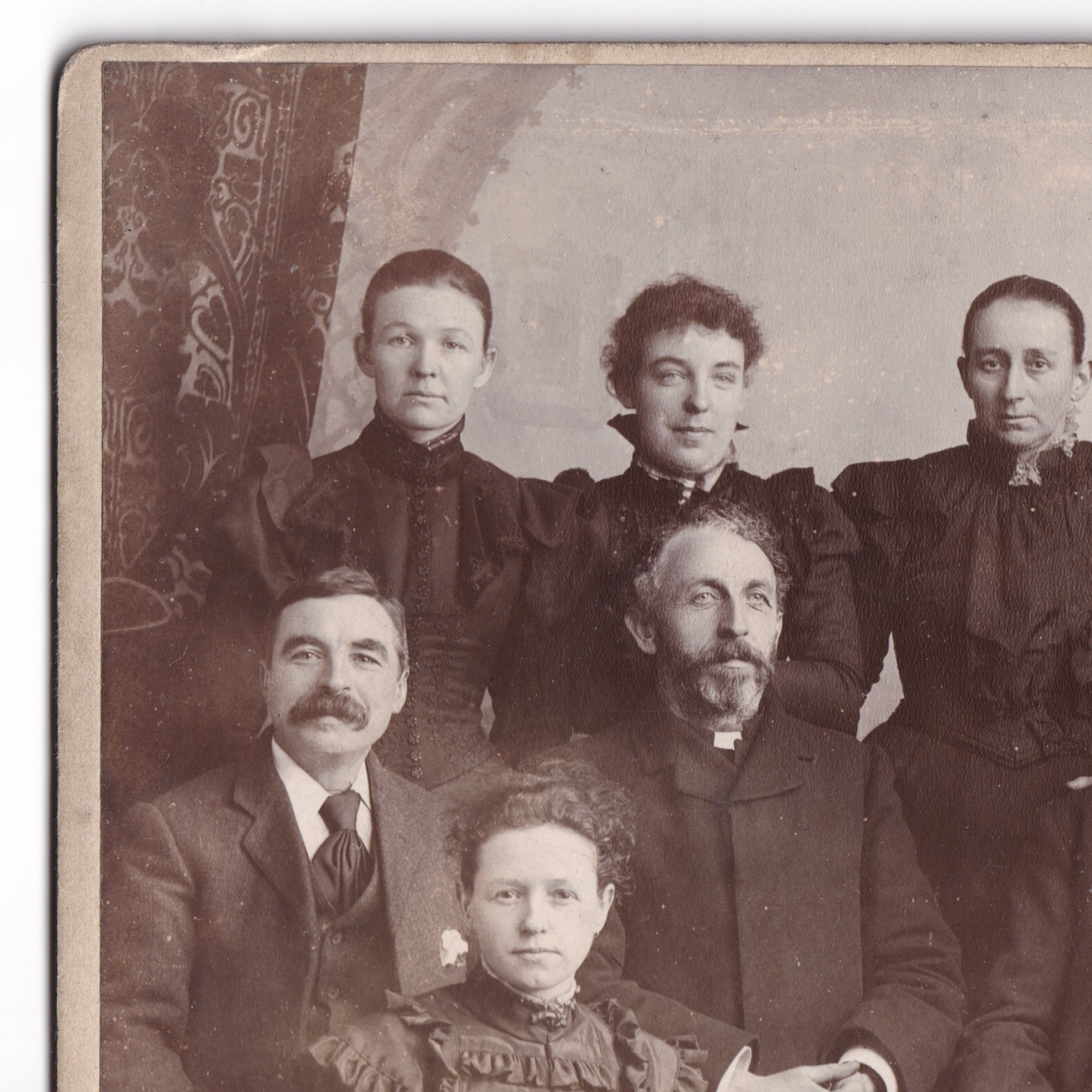 Cabinet Card: Cabinet Card: Large Family Portrait. Williams and Williams Card.: catalogue image 2