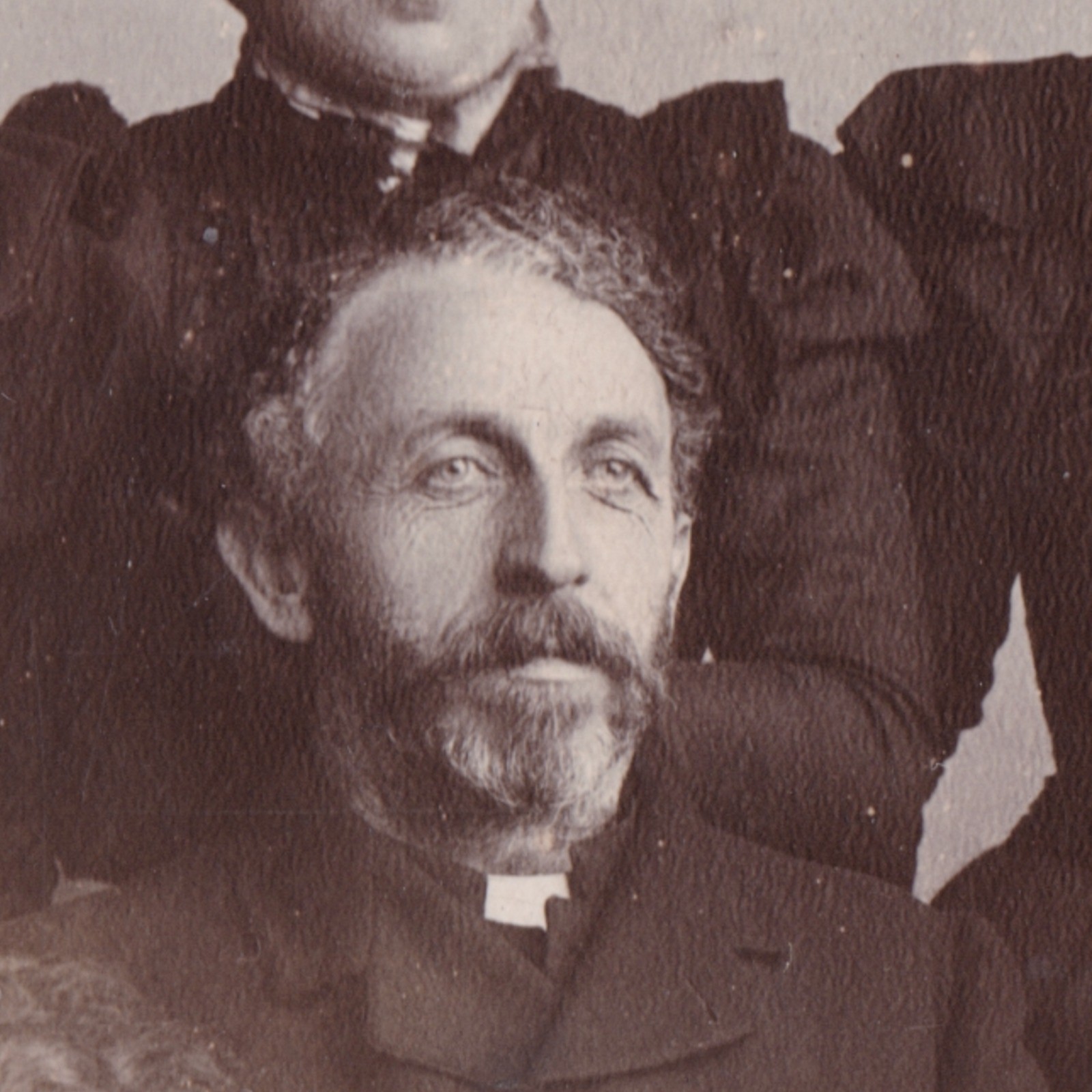 Cabinet Card: Cabinet Card: Large Family Portrait. Williams and Williams Card.: catalogue image 9