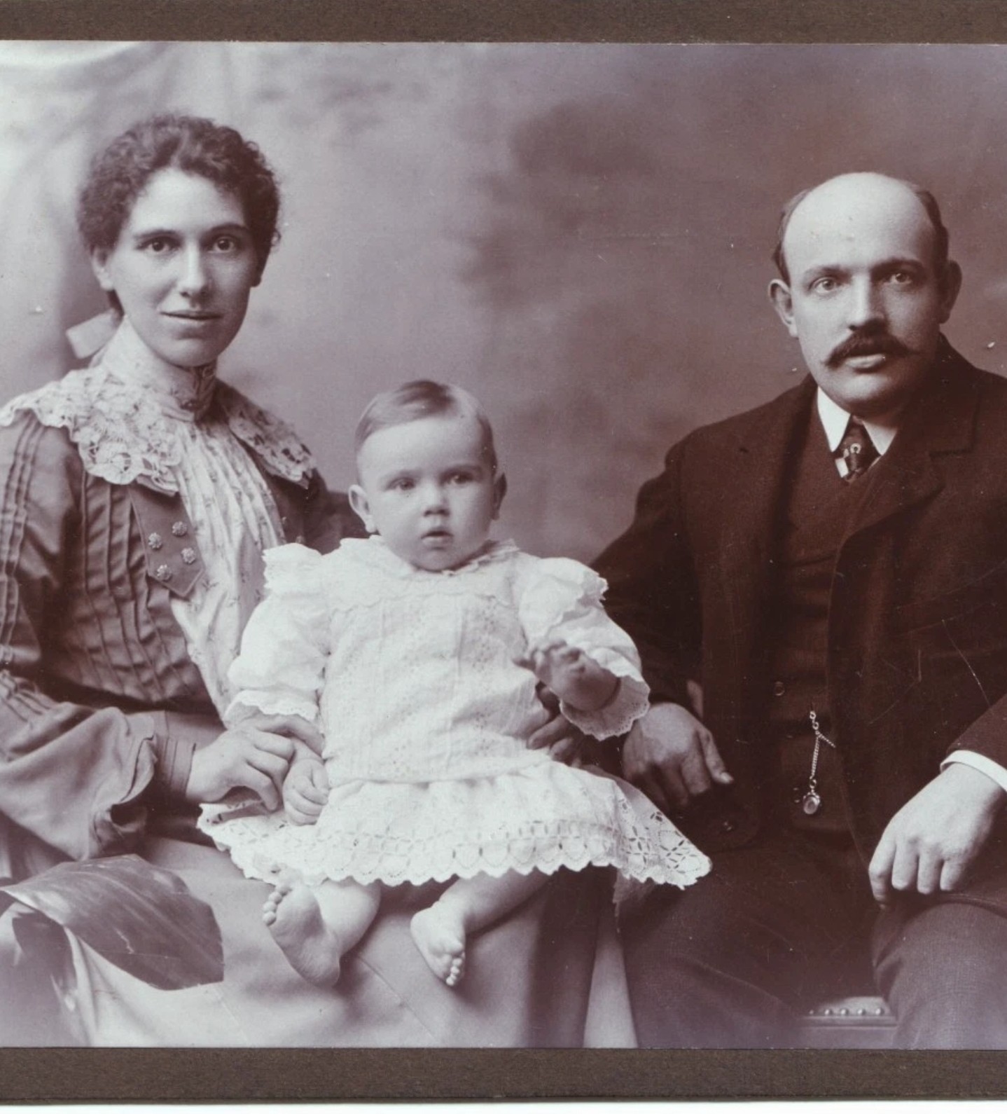 Cabinet Card: Cabinet Card: Man, Woman & Infant - Edwards & Co, Forest Gate, Bow & East Ham.: Edwards & Co: catalogue image 3