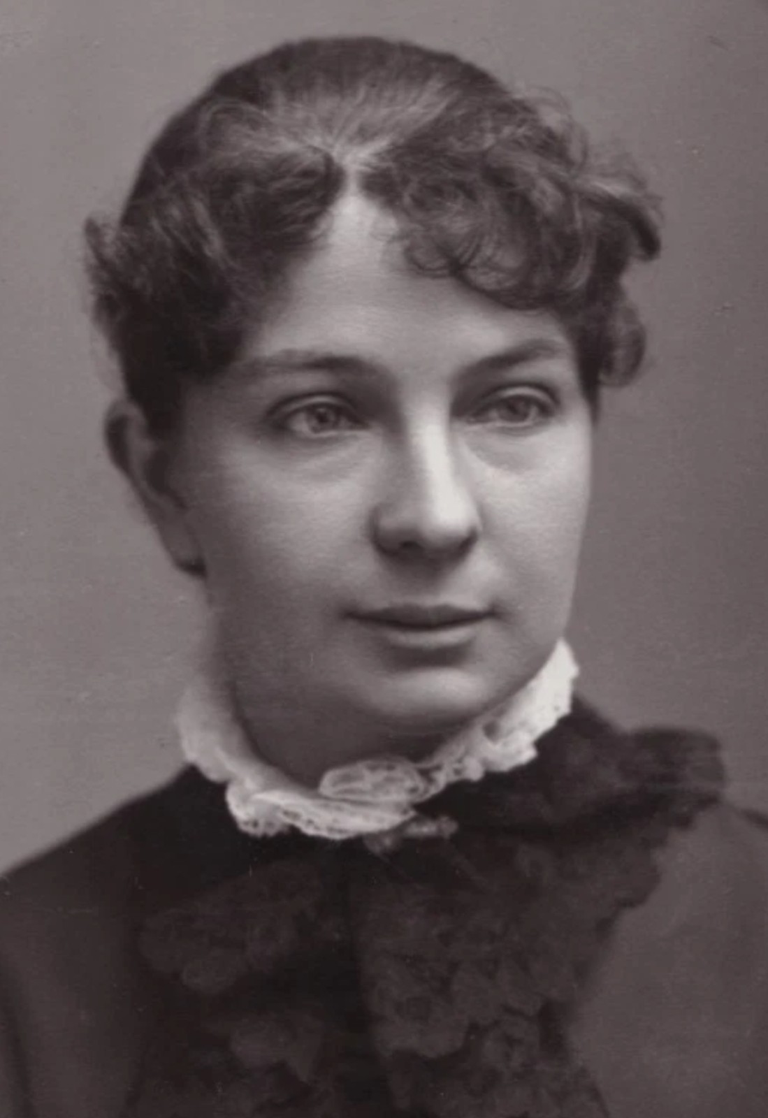 Cabinet Card: Cabinet Card: Portrait, Woman. Heath & Bullingham, Patent Chromotype. Plymouth: catalogue image 3