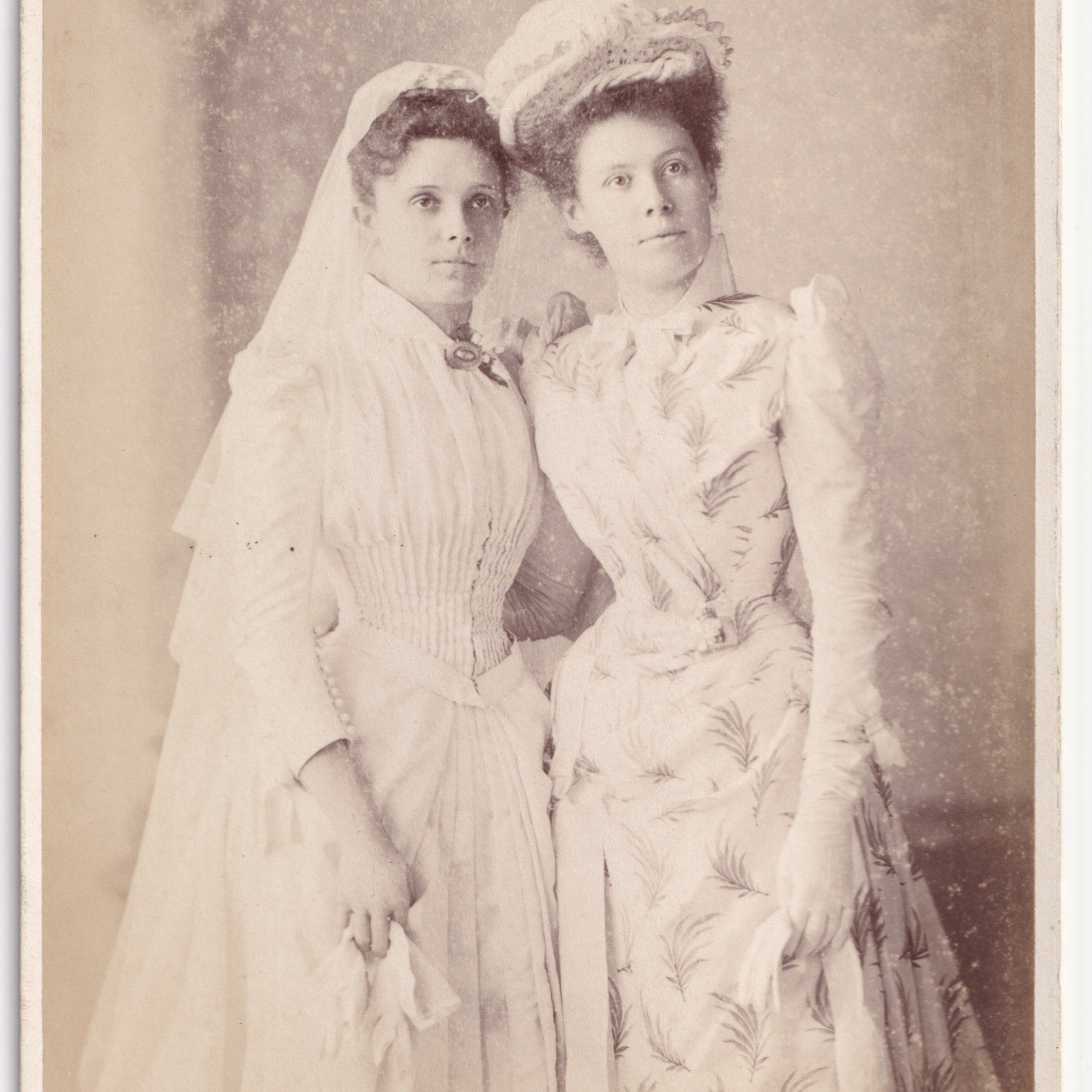 Cabinet Card: Cabinet Card: Two Women, Possibly Related. Cavilla & Bruzon Card, Gibraltar: catalogue image 5