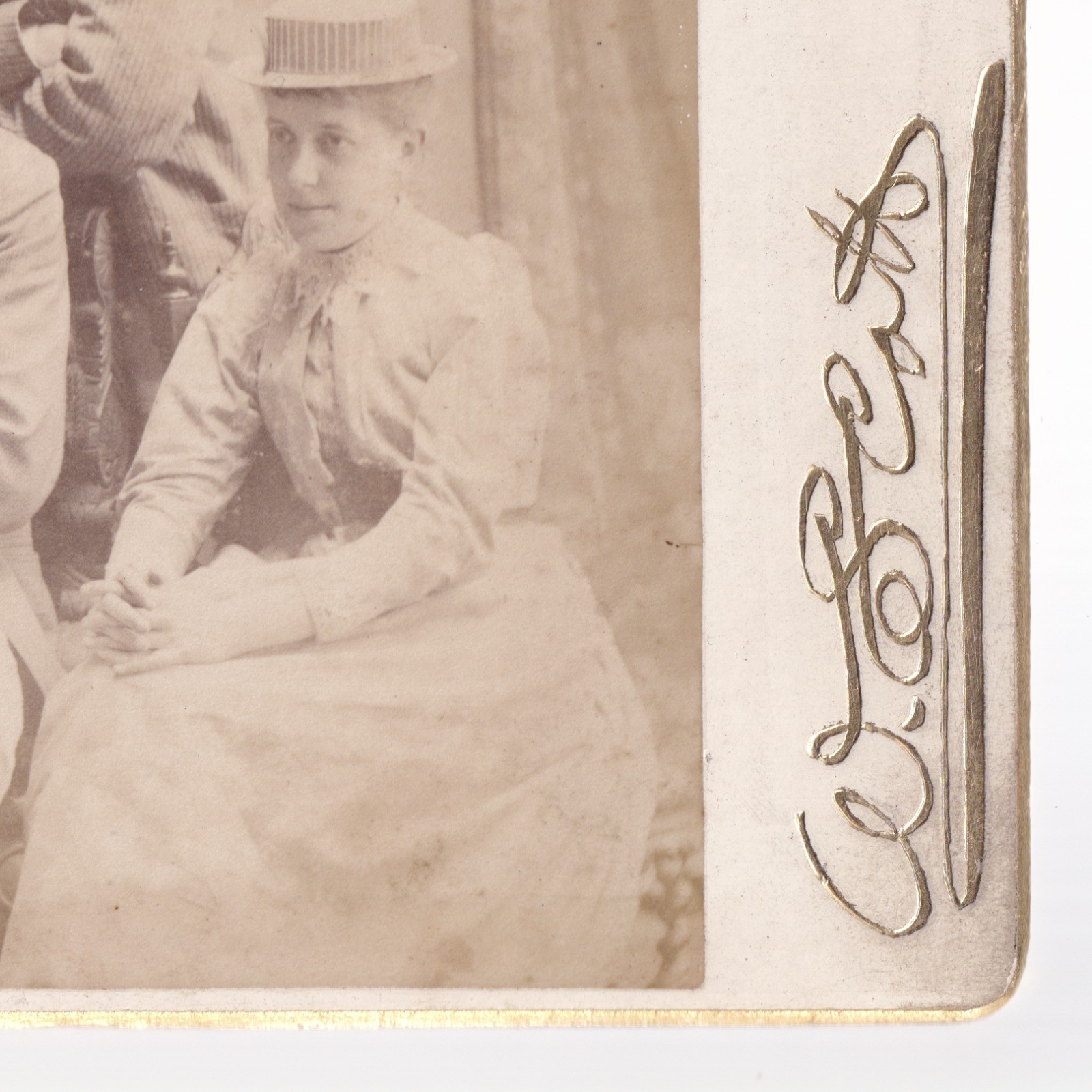 Cabinet Card: Cabinet Card: W. Scott, ILKLEY, The Grove, Group Photograph.: catalogue image 11