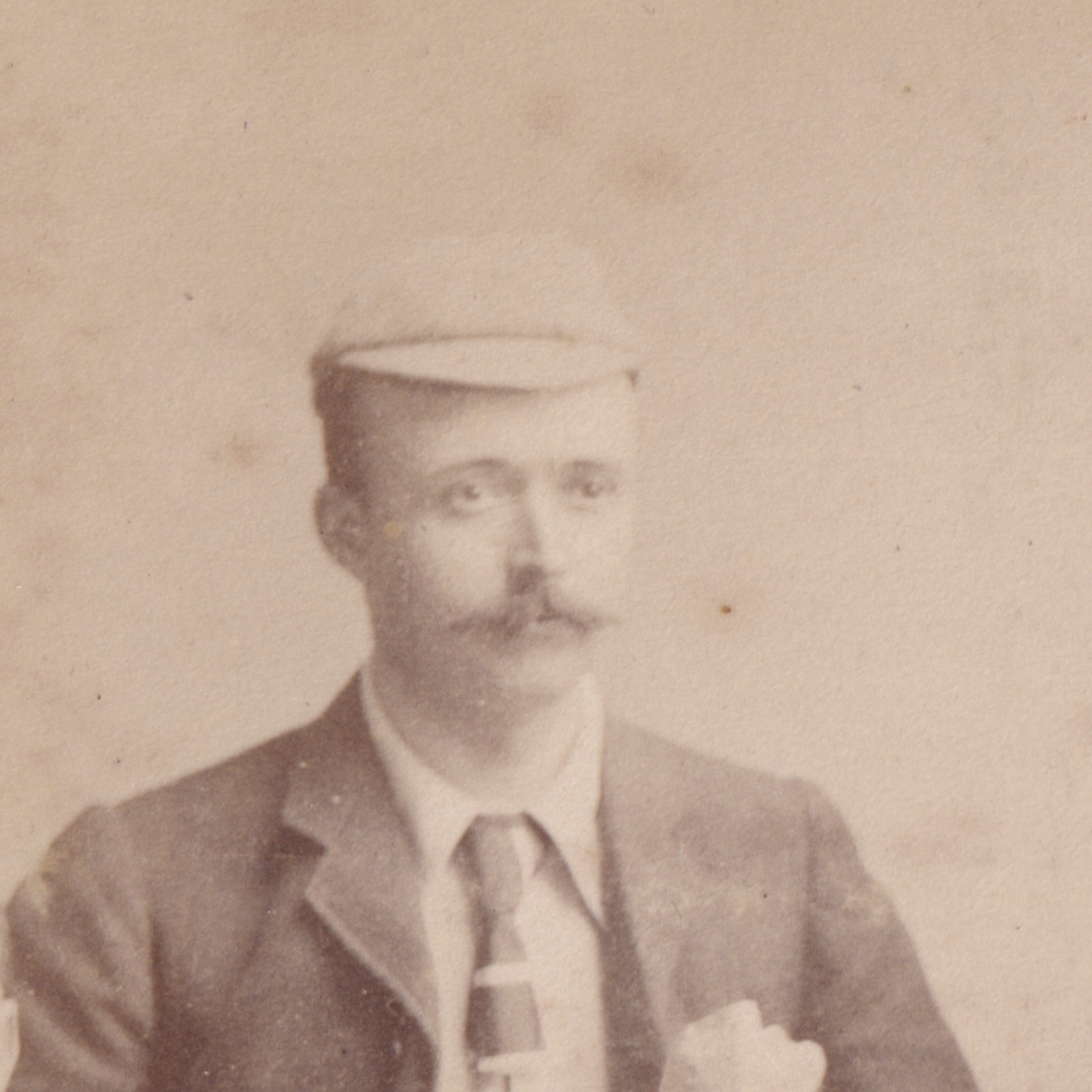Cabinet Card: Cabinet Card: W. Scott, ILKLEY, The Grove, Group Photograph.: catalogue image 3