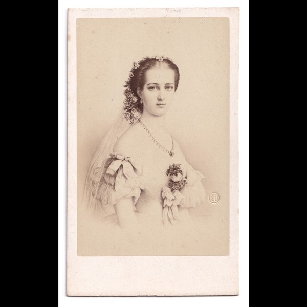 CDV: CDV: Alexandra of Denmark, Princess of Wales. E. Desmaisons Card, Paris.: catalogue image 1