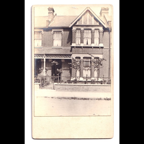CDV: CDV: House Front, Possibly Hounslow.: catalogue image 1
