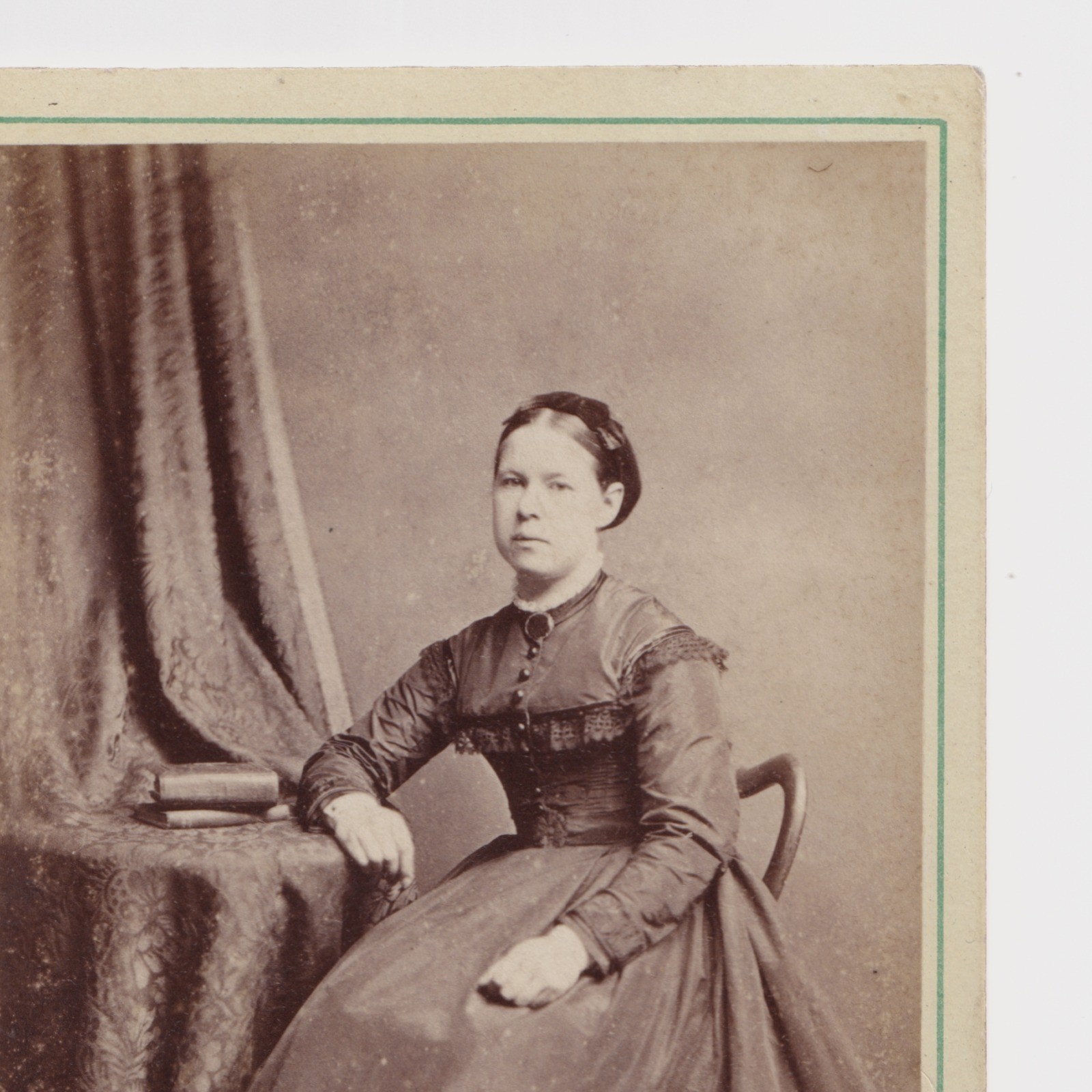 CDV: CDV: I.W. Findlow & Nephew, Leamington. Seated Woman.: catalogue image 4