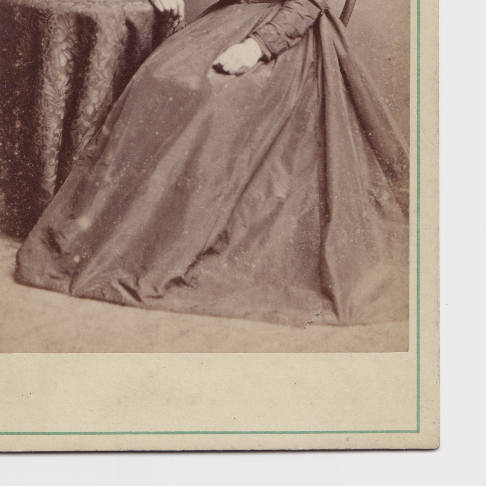 CDV: CDV: I.W. Findlow & Nephew, Leamington. Seated Woman.: catalogue image 5