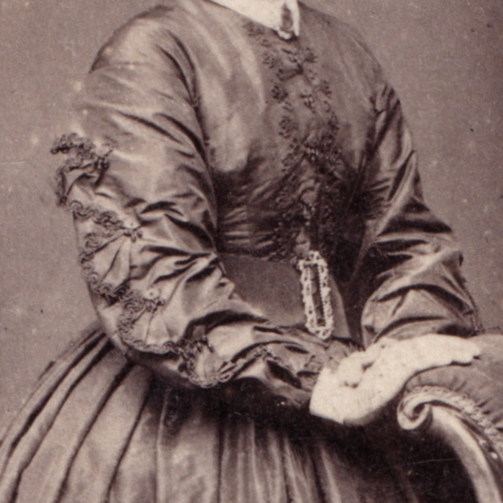 CDV: CDV: Lady in Wide Bell-Shaped Skirt. Turnbull & Son, Glasgow Card.: catalogue image 8