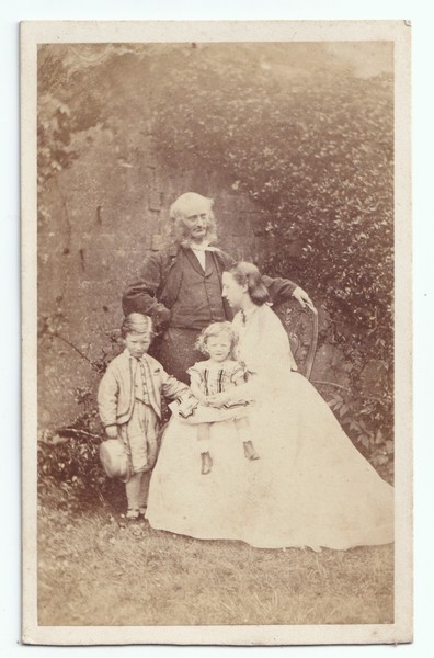 CDV: CDV, Man, Woman, Children, Likely Family. J Bartlett, Oddington, Chipping Norton: catalogue image 1