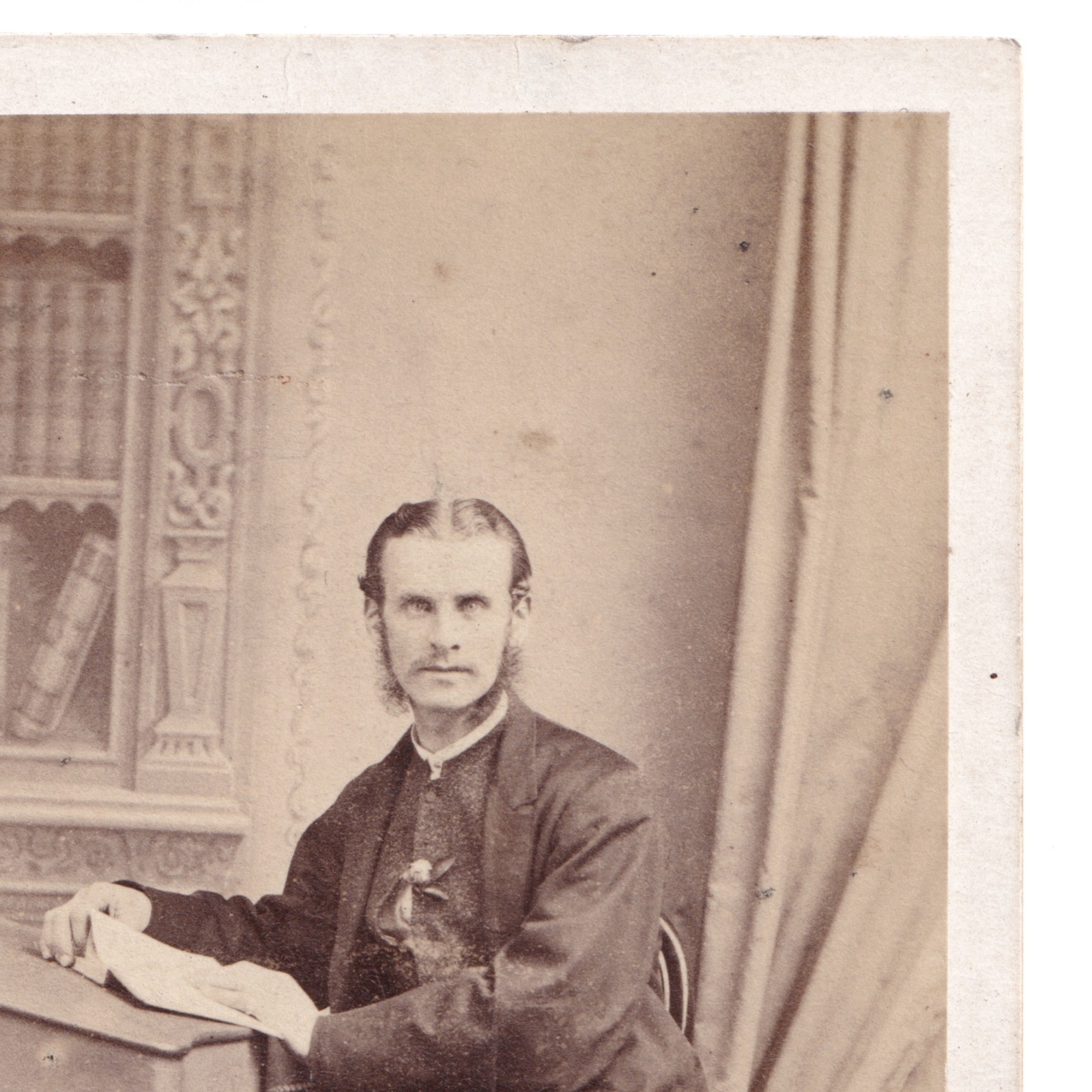 CDV: CDV: Walter Smith Card, Ipswich. Man sat at Desk.: catalogue image 4