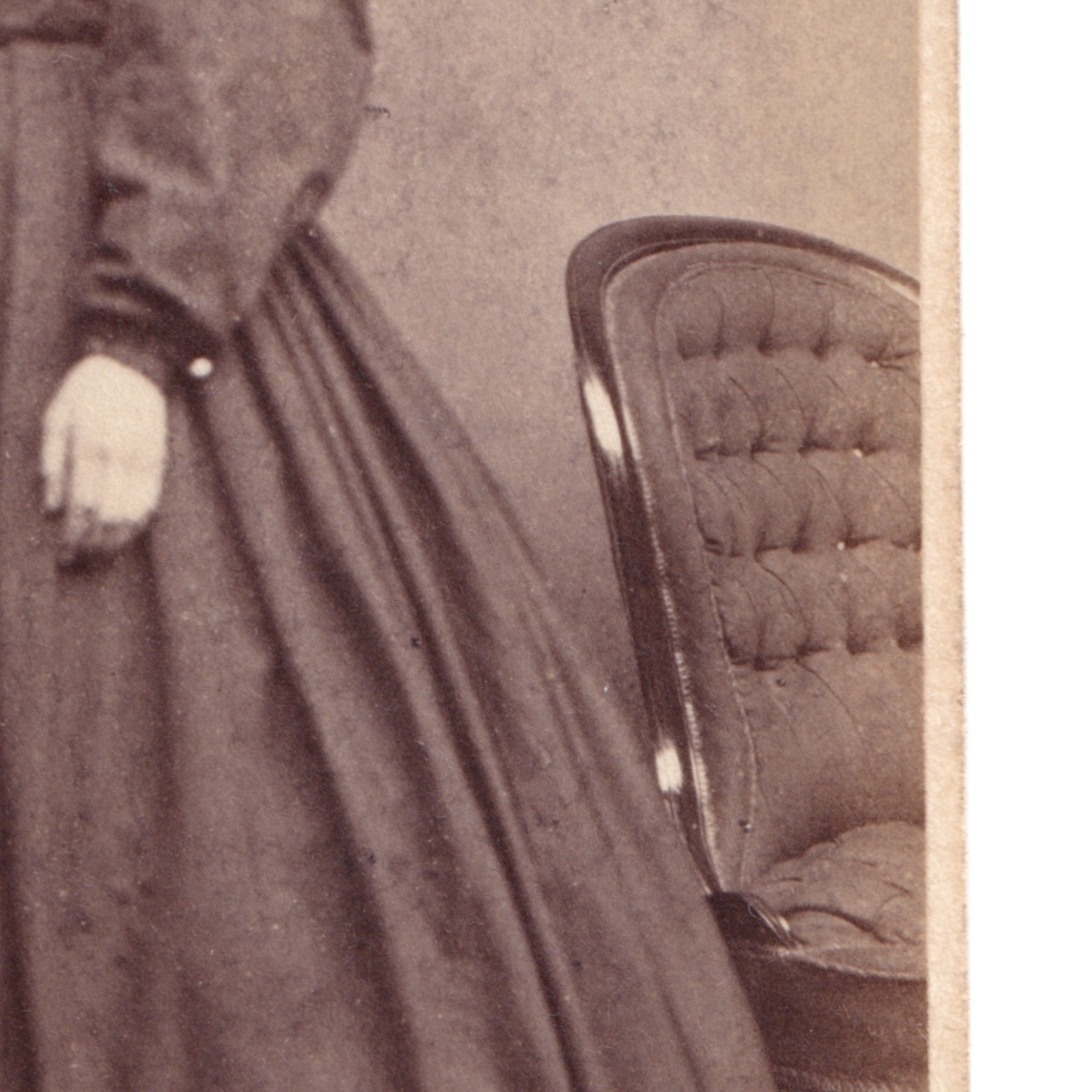 CDV: CDV: Young Female, Glasgow Photographic Company. 33 Bath Street.: catalogue image 11
