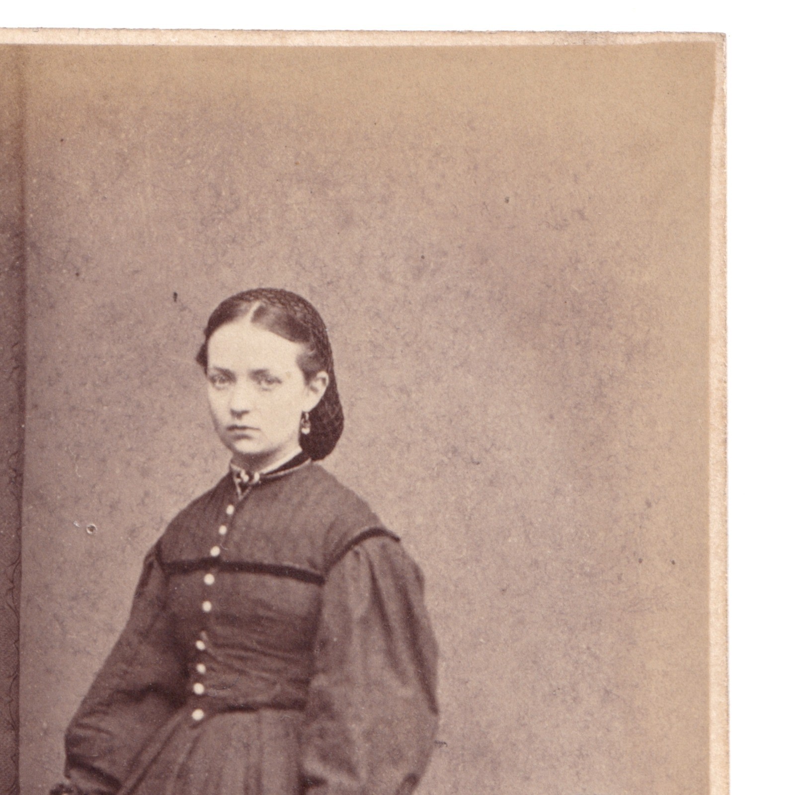 CDV: CDV: Young Female, Glasgow Photographic Company. 33 Bath Street.: catalogue image 5