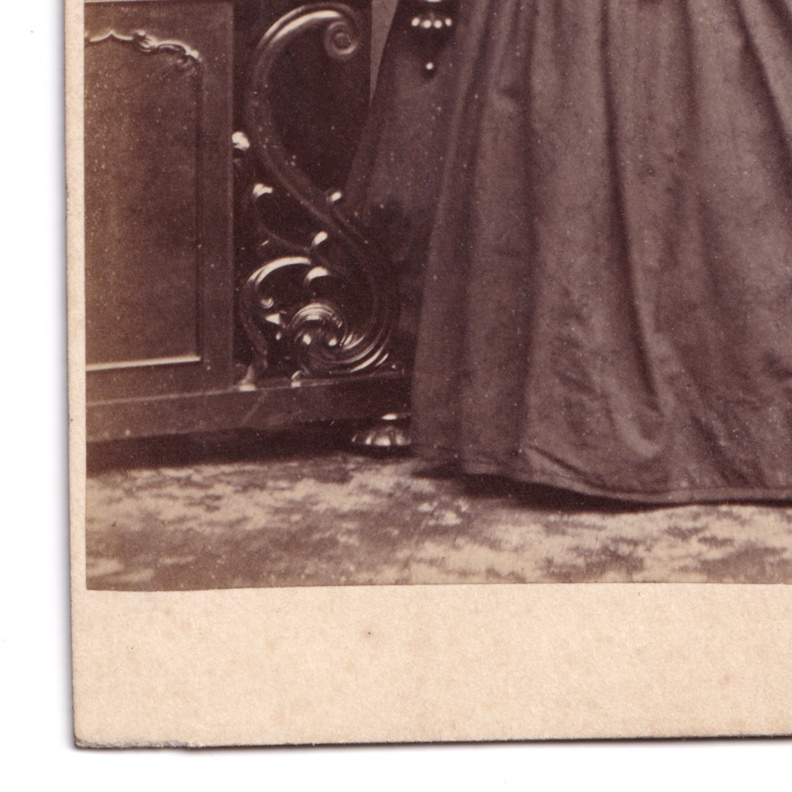 CDV: CDV: Young Female, Glasgow Photographic Company. 33 Bath Street.: catalogue image 7