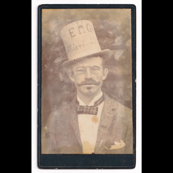 CDV: UNSOLVED CDV: Man in Promotional or Novelty Top Hat. EHG, First Class.: catalogue image 1