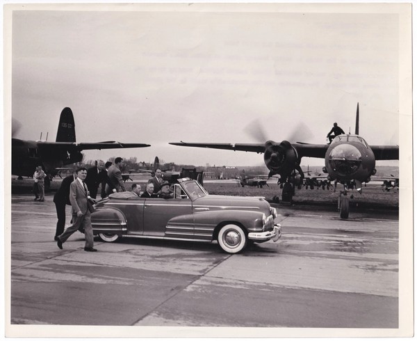 Photograph: Photograph President Roosevelt & Car, Glenn L. Martin Plant, 1943: catalogue image 1