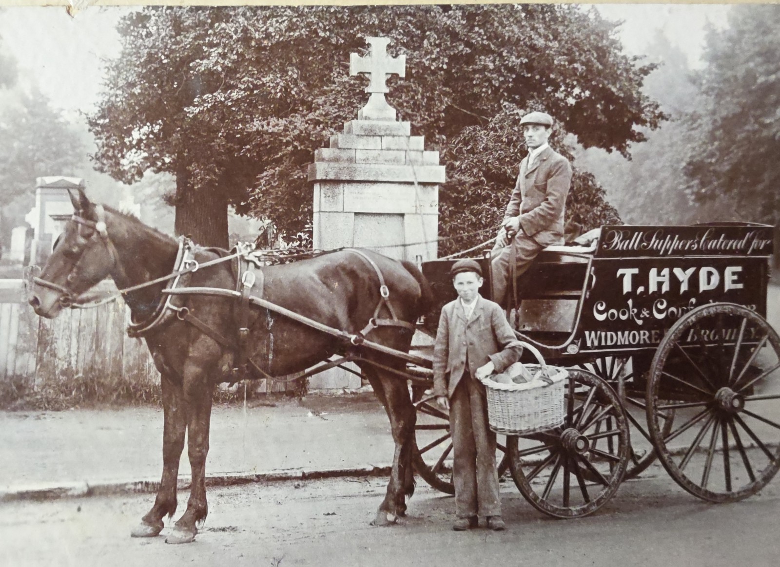 Photograph: Vintage Photograph, T. HYDE, Confectioner’s Horse and Cart, Widmore, Bromley.: catalogue image 4