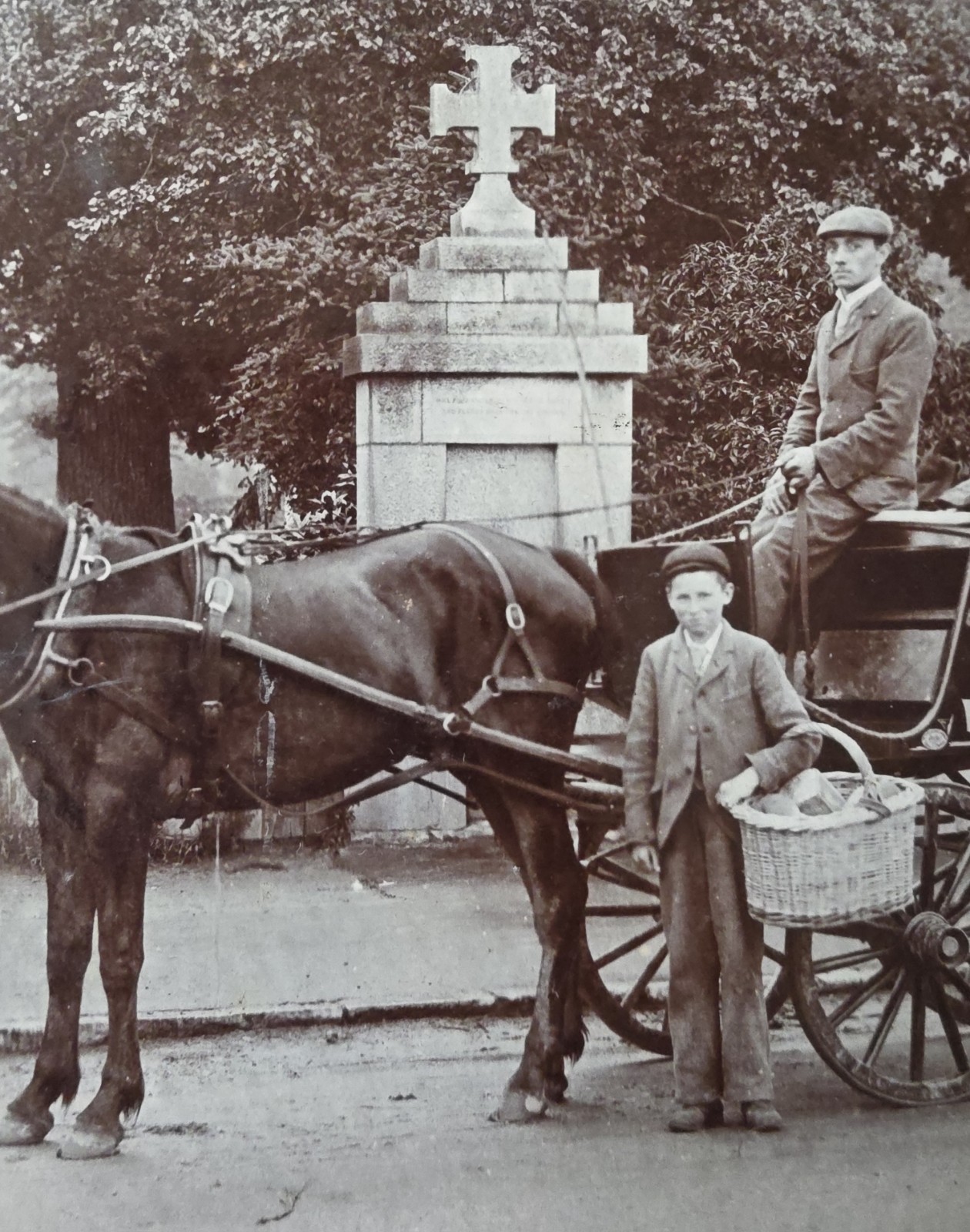 Photograph: Vintage Photograph, T. HYDE, Confectioner’s Horse and Cart, Widmore, Bromley.: catalogue image 6