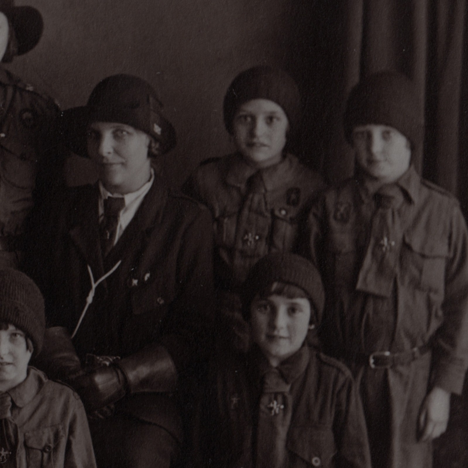 Postcard: Postcard: Girl Guides Group. Wolverhampton. Laurence Portrait Specialist.: catalogue image 10