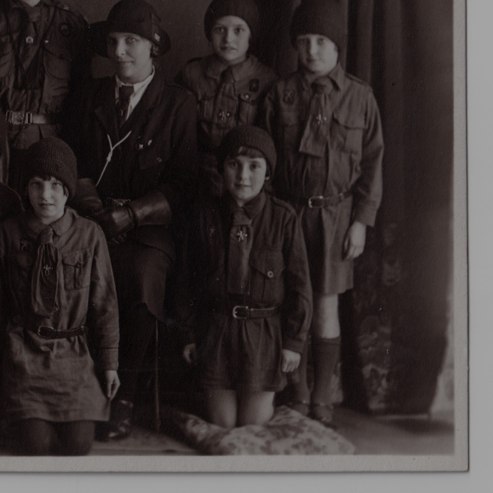 Postcard: Postcard: Girl Guides Group. Wolverhampton. Laurence Portrait Specialist.: catalogue image 5