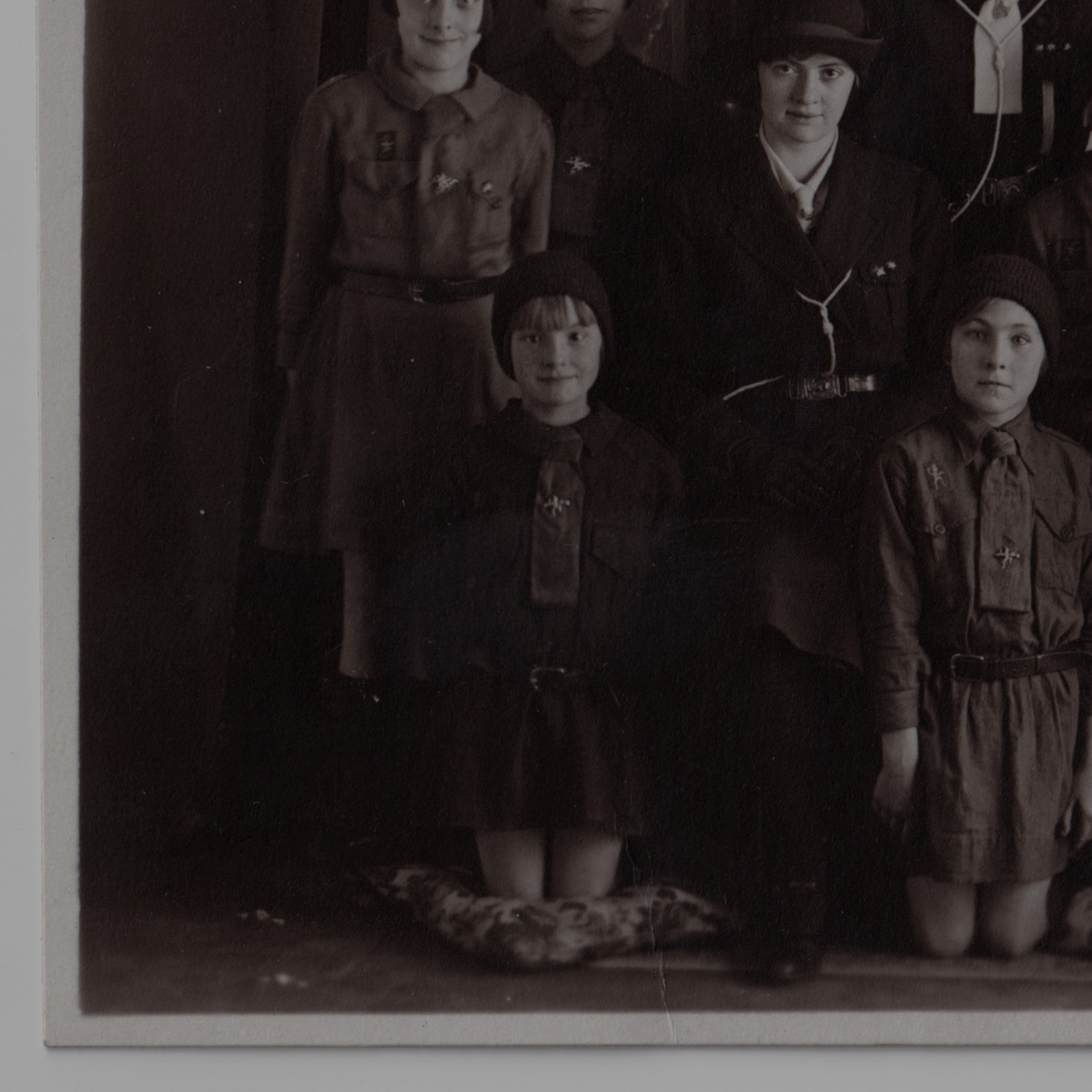 Postcard: Postcard: Girl Guides Group. Wolverhampton. Laurence Portrait Specialist.: catalogue image 6