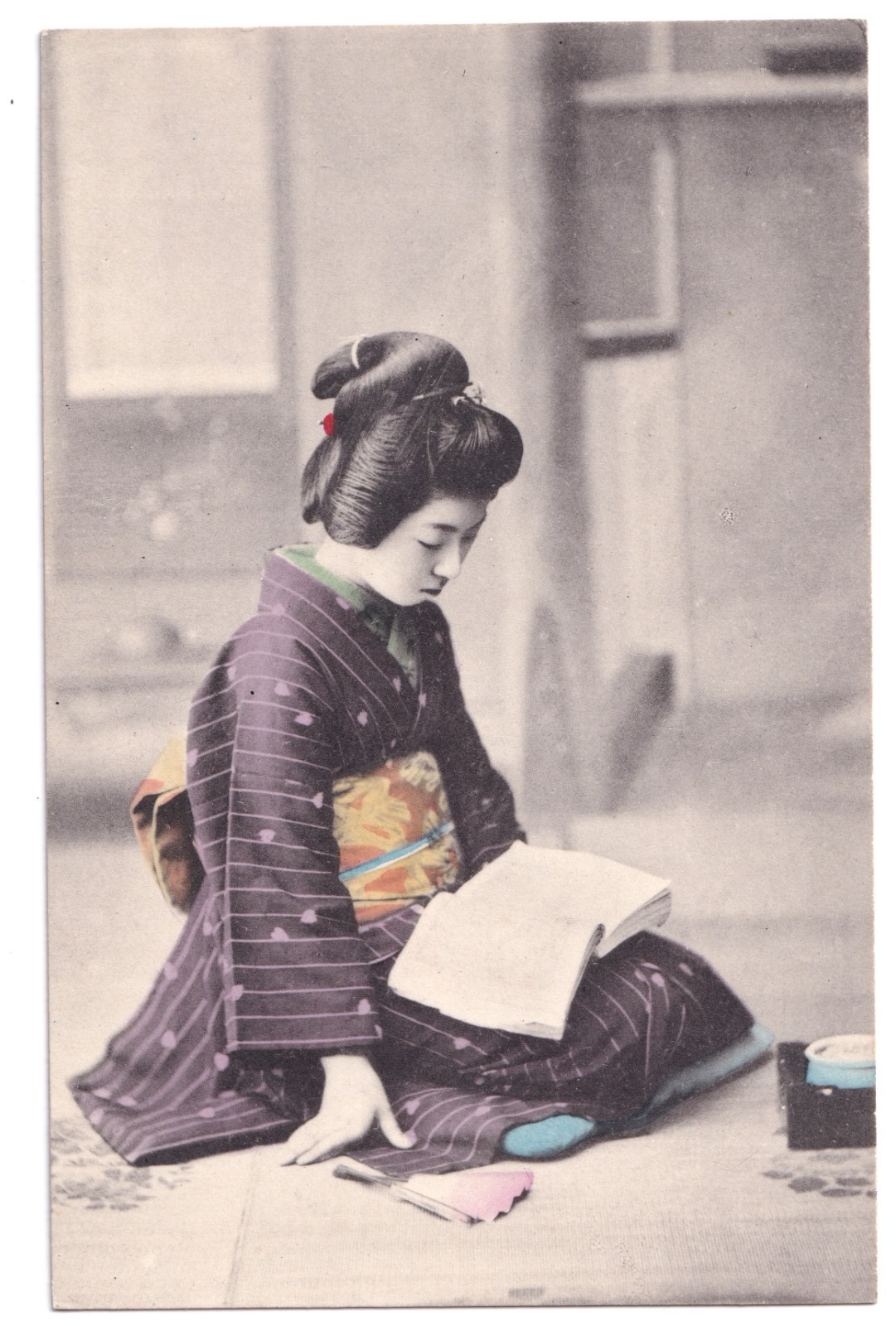 Postcard: Postcard, Japanese Female in Traditional Dress Reading a Book. Hand Tinted.: catalogue image 1