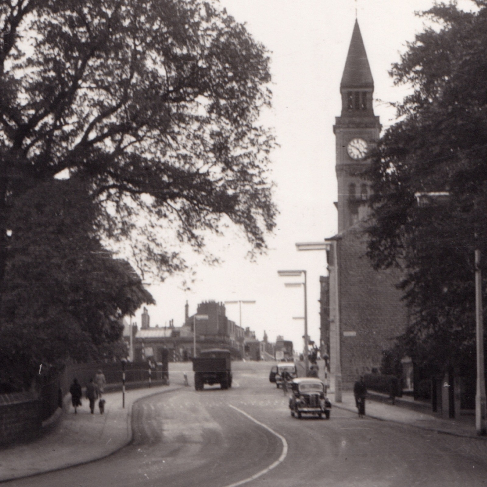 Postcard: Postcard: Park Road, Chorley, Lancashire. Lilywhite Ltd Card. Real Photograph.: catalogue image 2