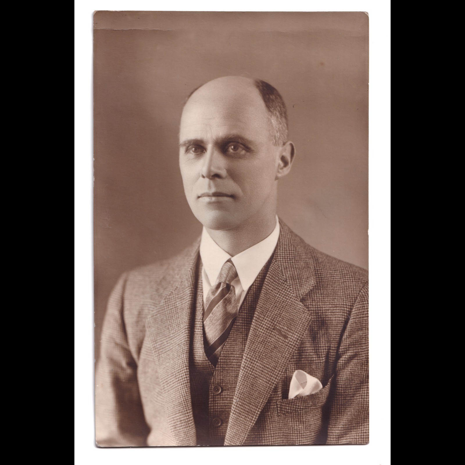 Postcard: Postcard: Possible Portrait of Bruce Bairnsfather, Cartoonist.: catalogue image 1