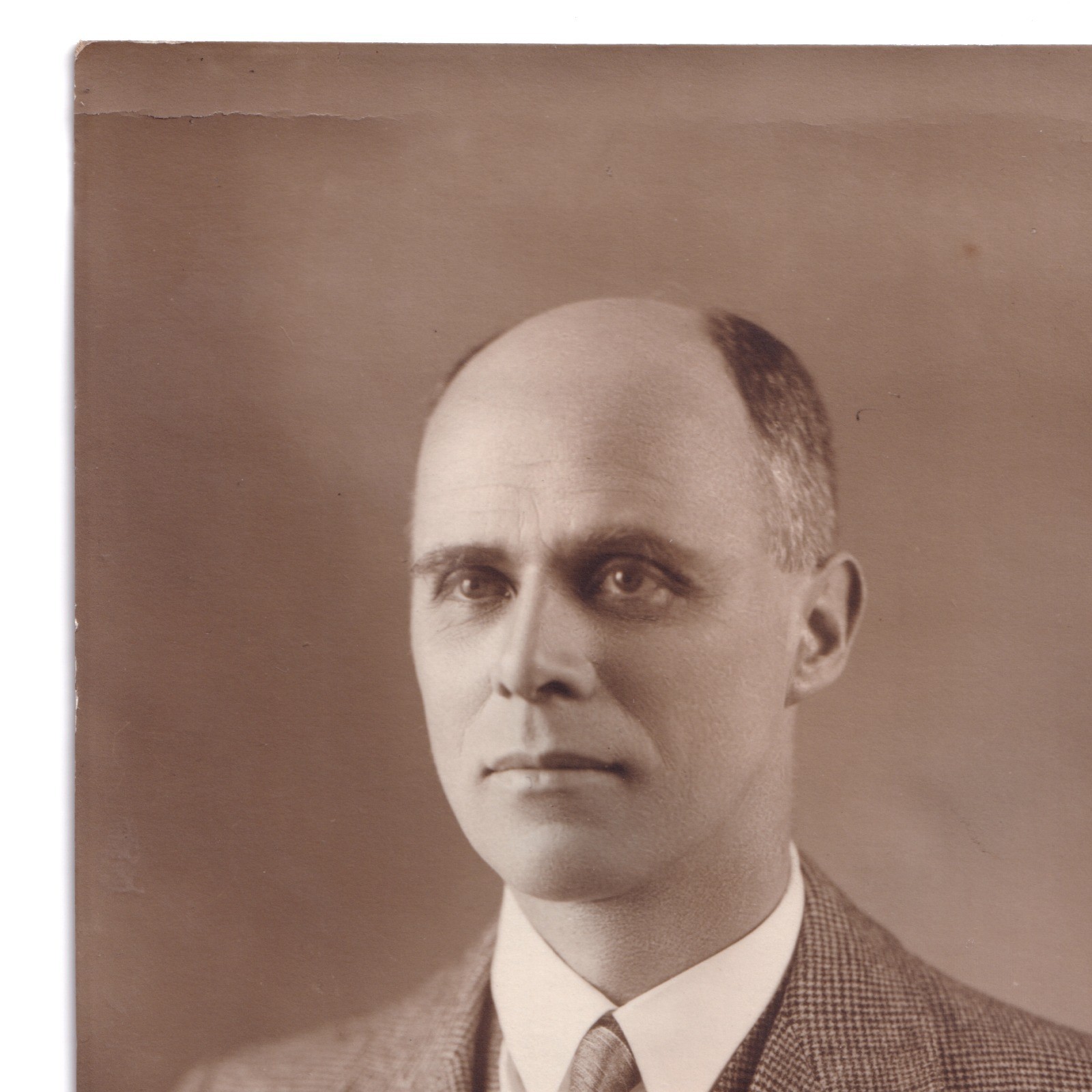 Postcard: Postcard: Possible Portrait of Bruce Bairnsfather, Cartoonist.: catalogue image 3