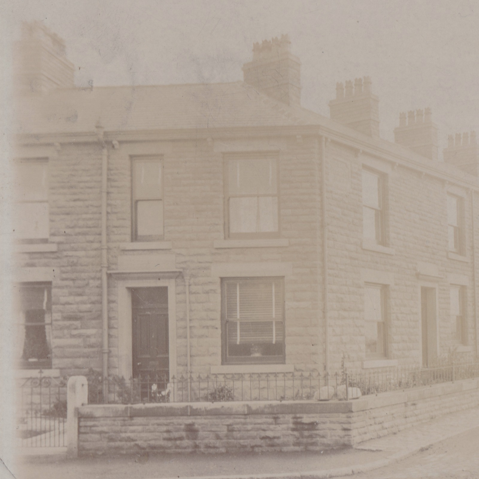 Postcard: Postcard: Possibly Woone Lane, Clitheroe, Lancashire, Real Photograph.: catalogue image 2